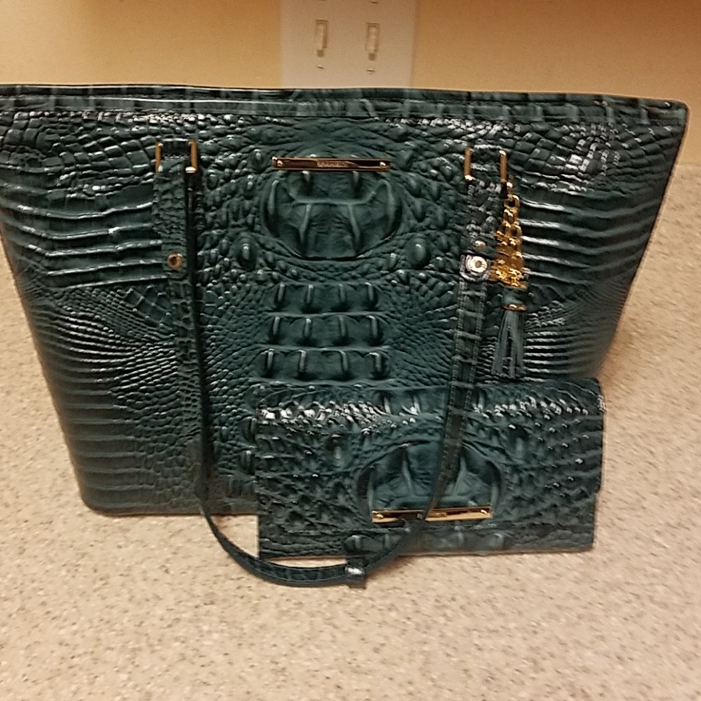 Brahmin Purse and wallet NWOT